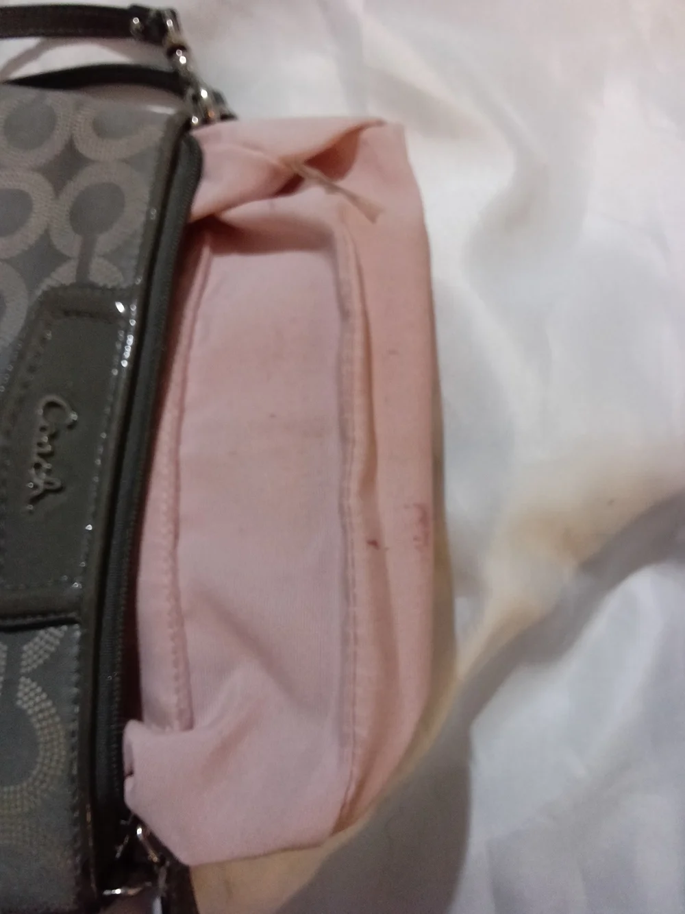 #24A Coach Madison Dotted Opt Art Grey & Silver Signature Wristlet